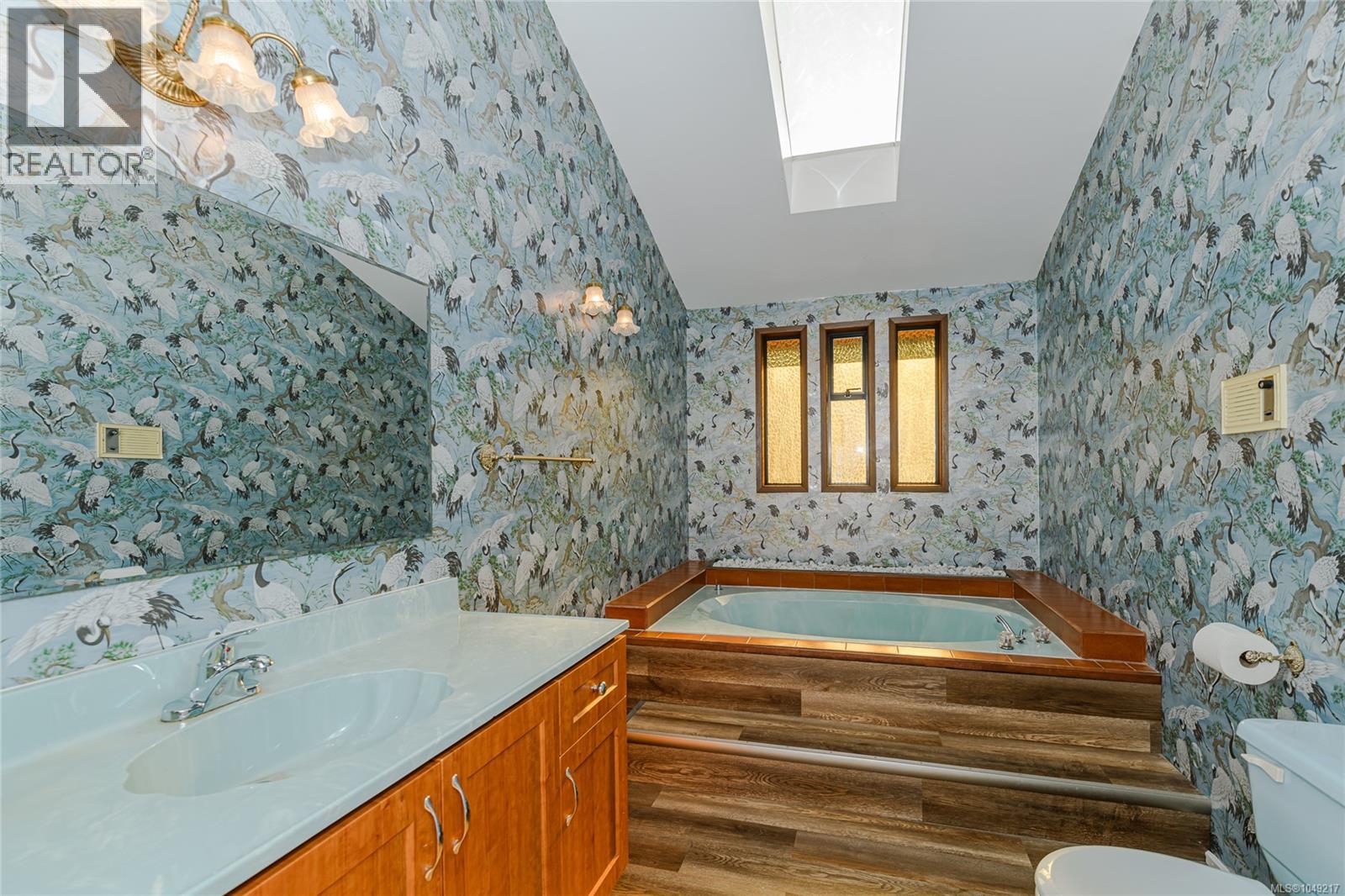 8839 Forest Park Dr, North Saanich