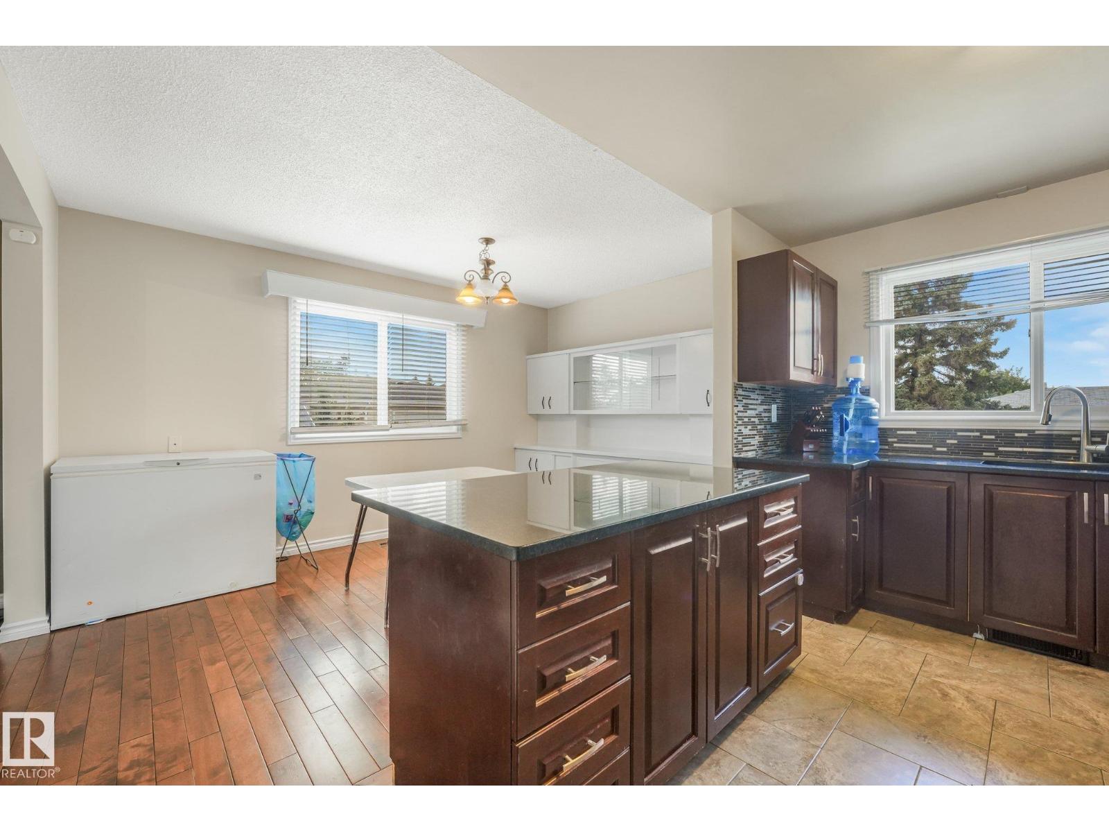 9532 138 AV NW - Image 12