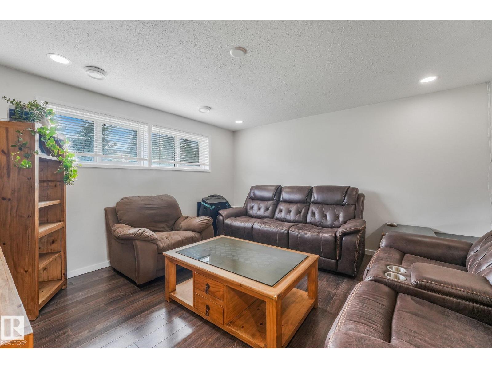 9532 138 AV NW - Image 24