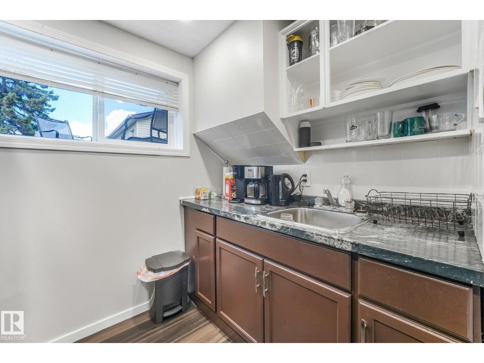 9532 138 AV NW - 29