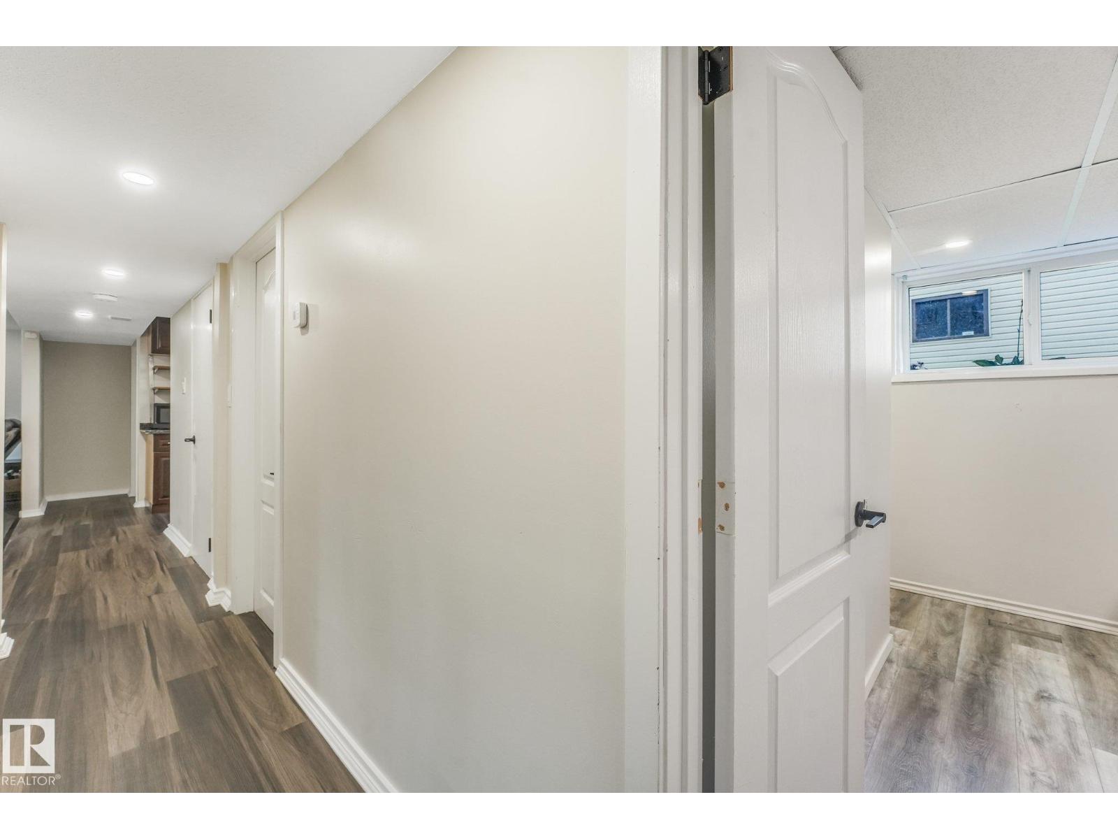 9532 138 AV NW - 33