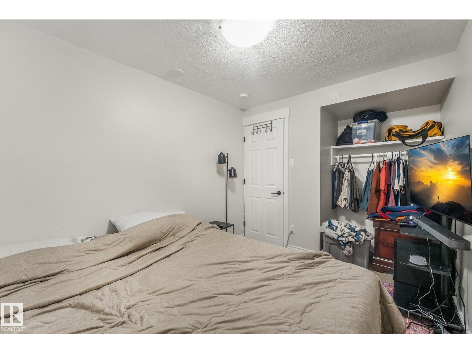 9532 138 AV NW - 37