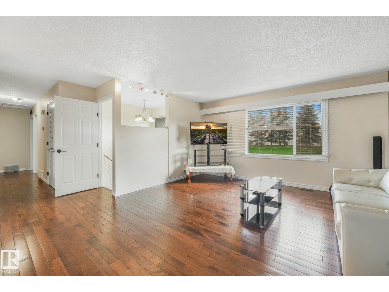 9532 138 AV NW - Image 6