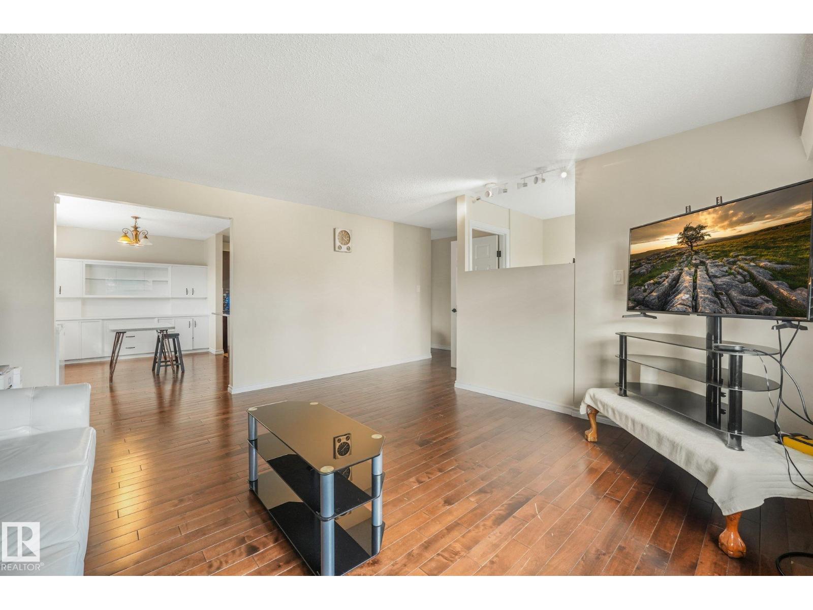 9532 138 AV NW - Image 7