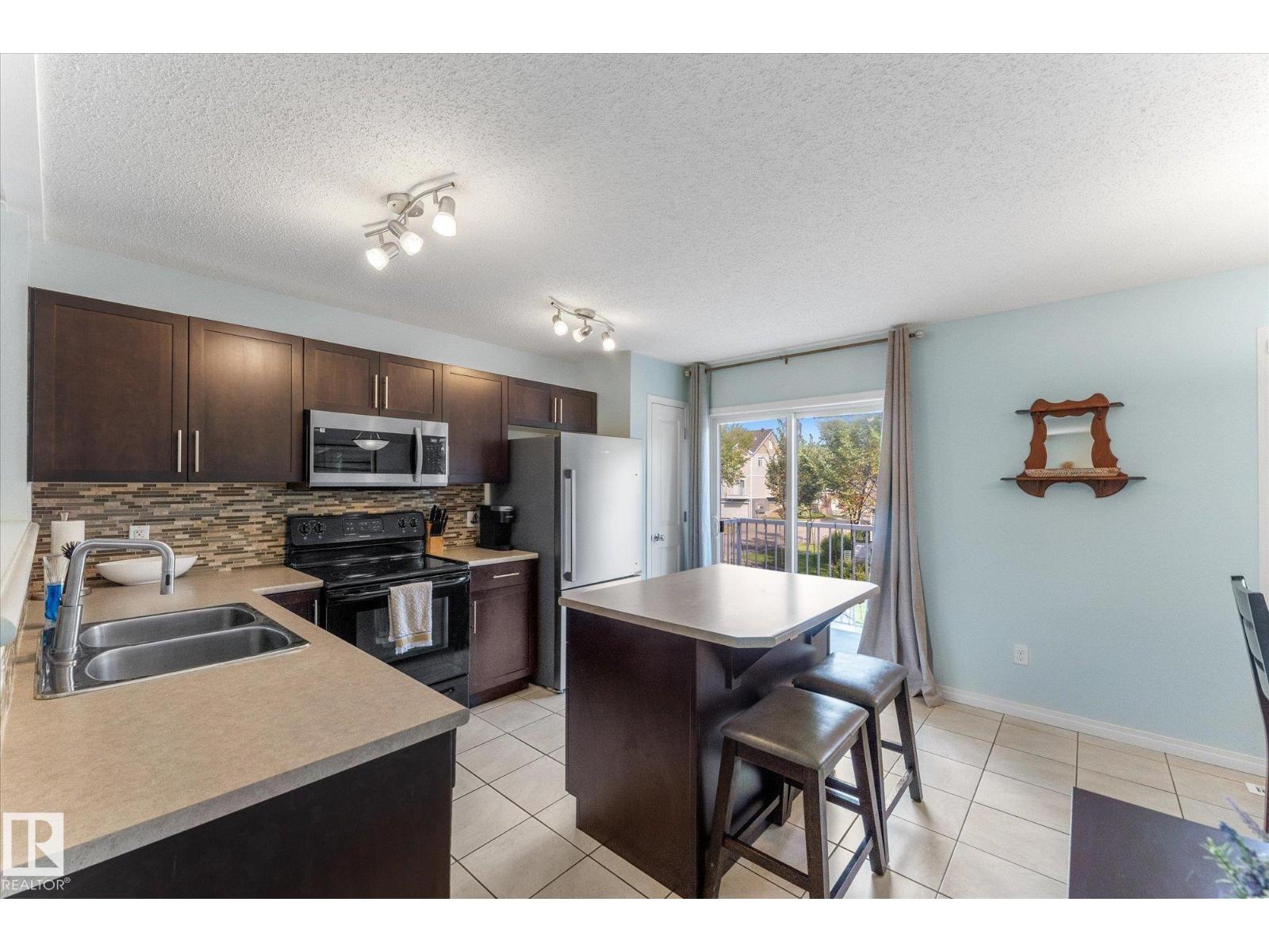 #109 – 1804 70 Street SW, Summerside — photo 19 of 30: Property photo