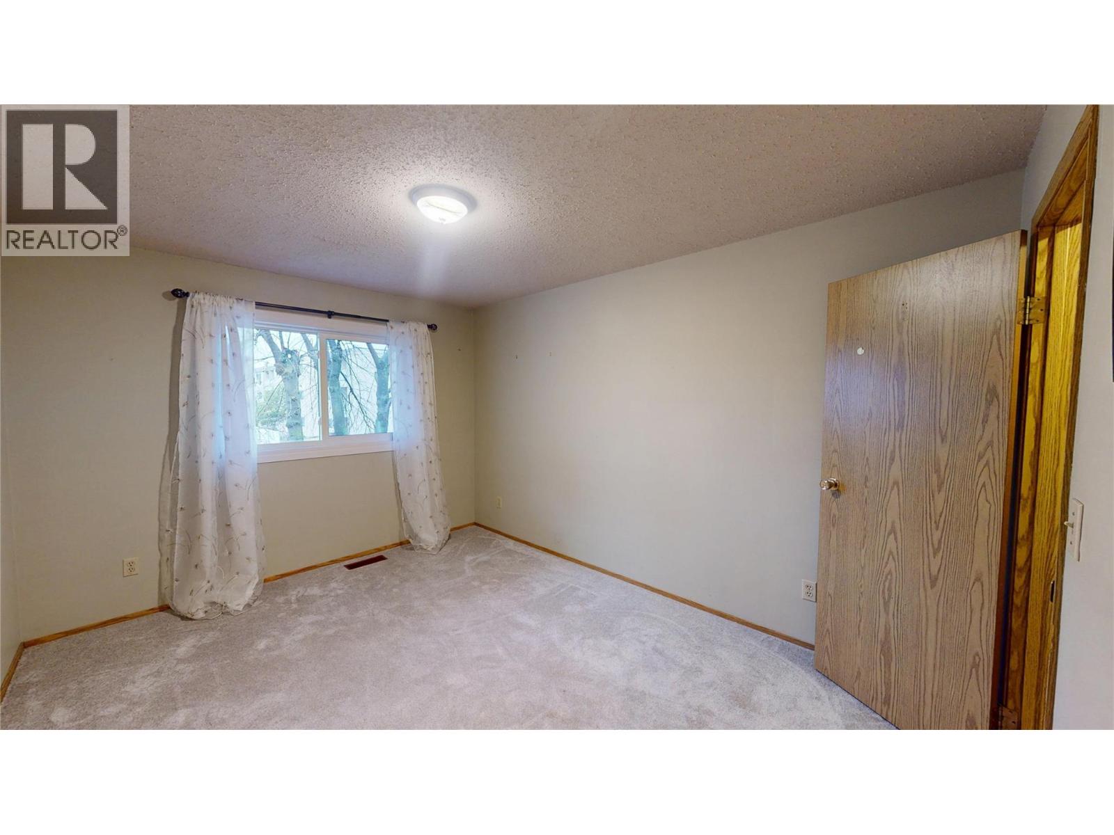 #203 2365 12 Street N - 20