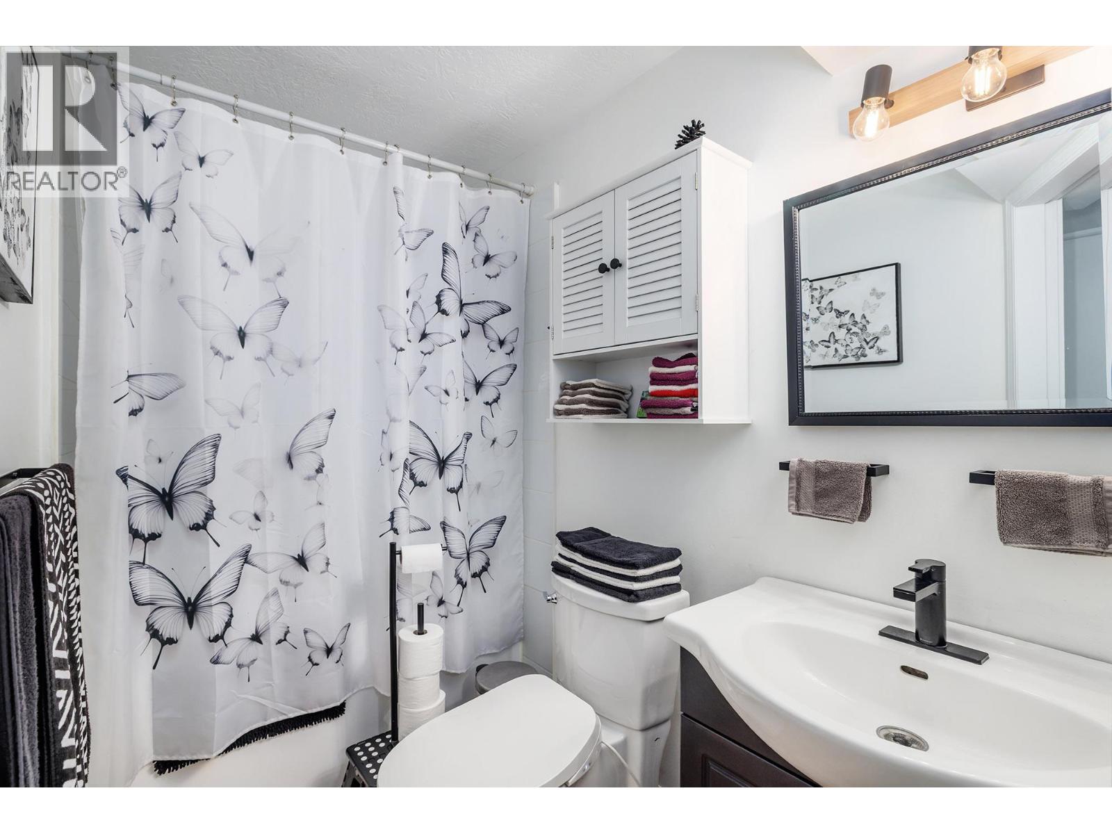 328 2440 Old Okanagan Highway, West Kelowna
