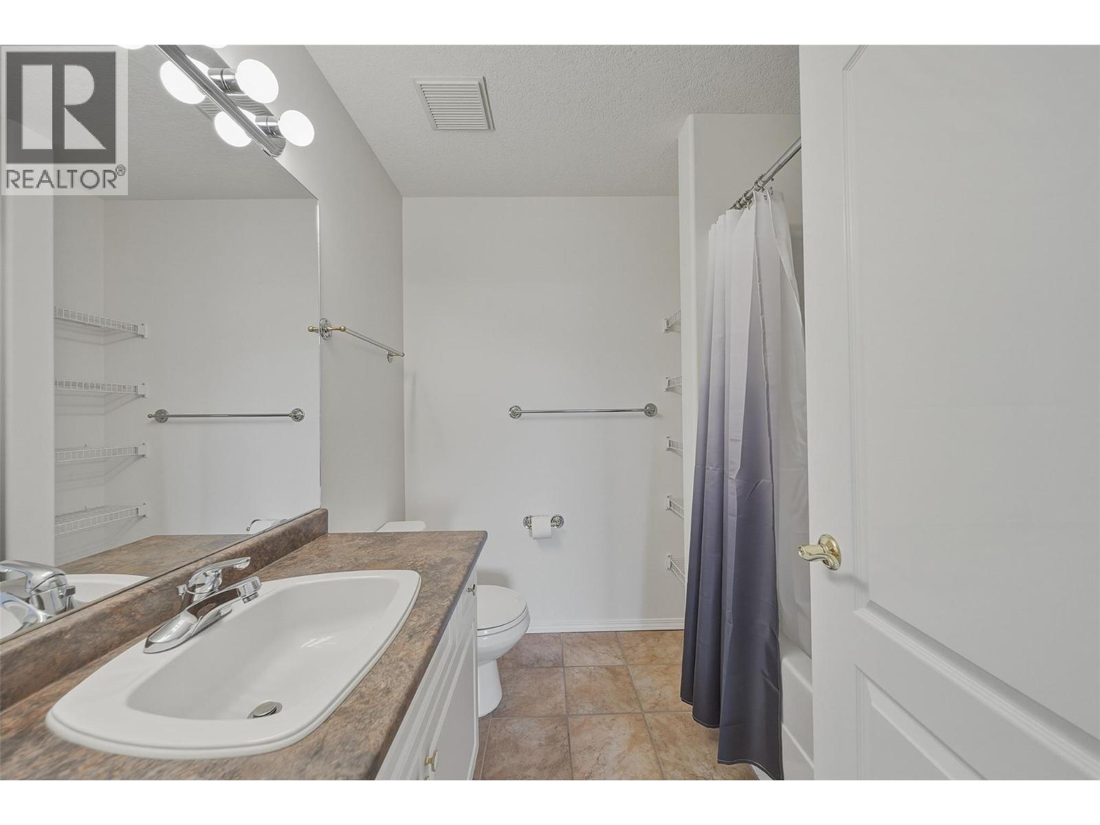 2169 FLAMINGO Road Unit# 104, Kamloops