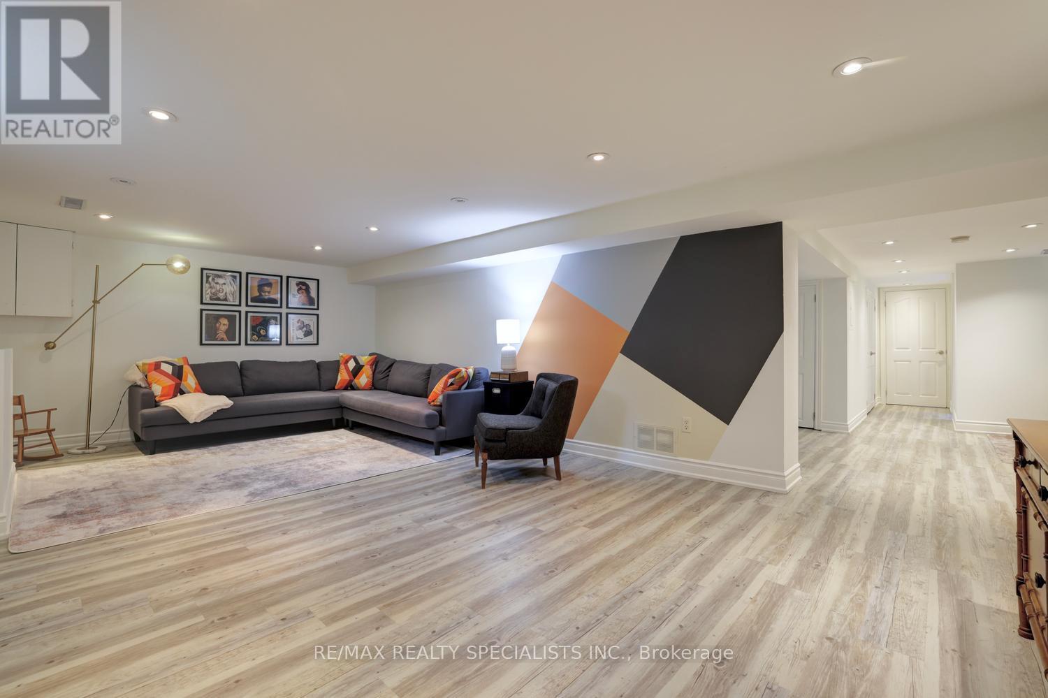 1589 CREDITON PARKWAY - Image 25