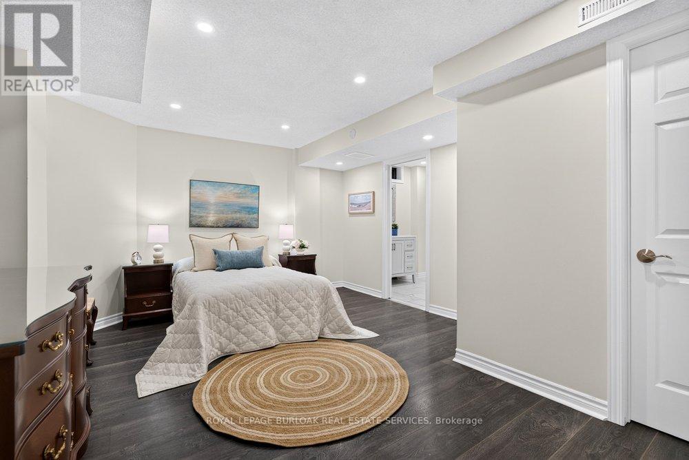 3334 TRELAWNY CIRCLE - Image 36