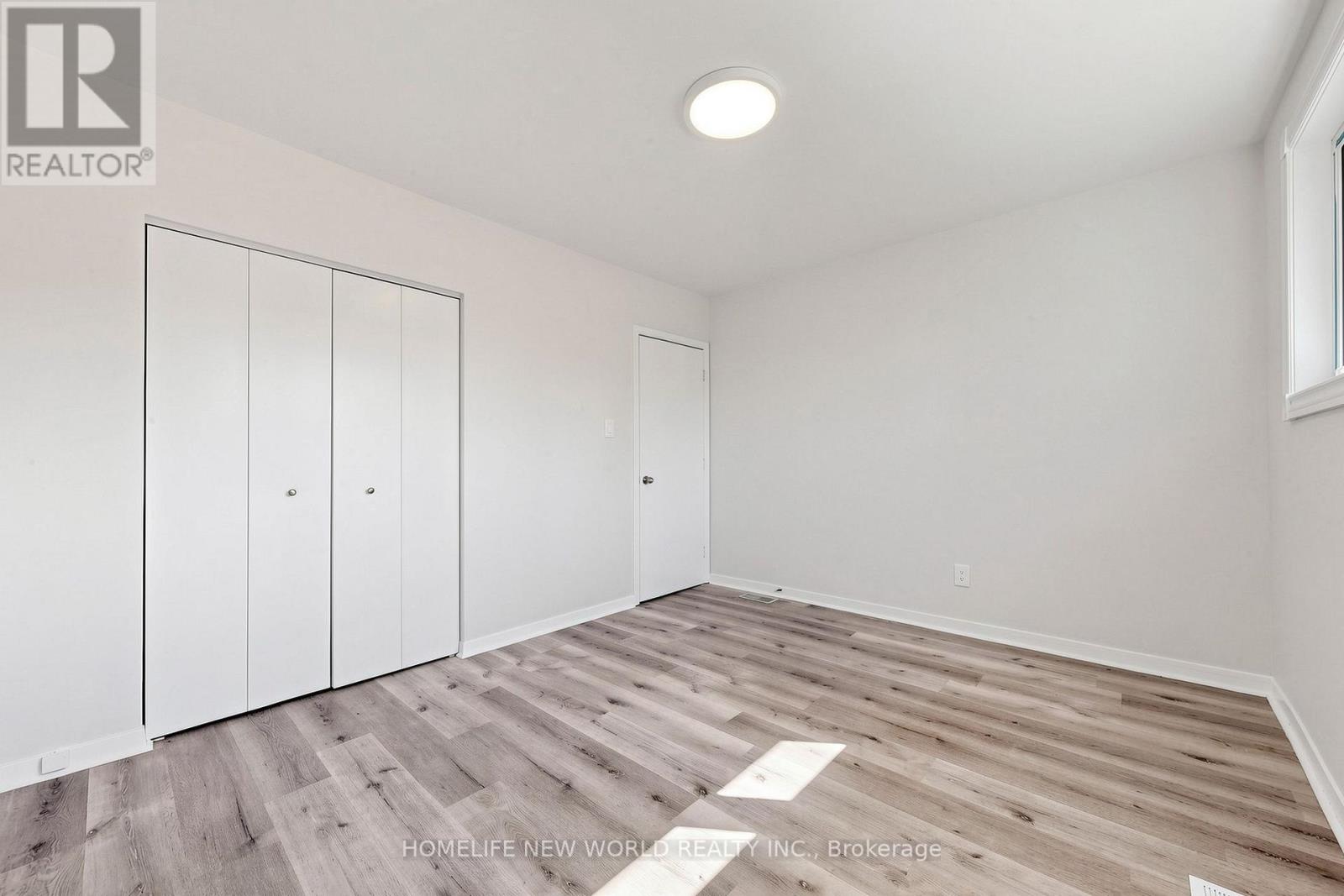 12 GREYFRIAR COURT - 16
