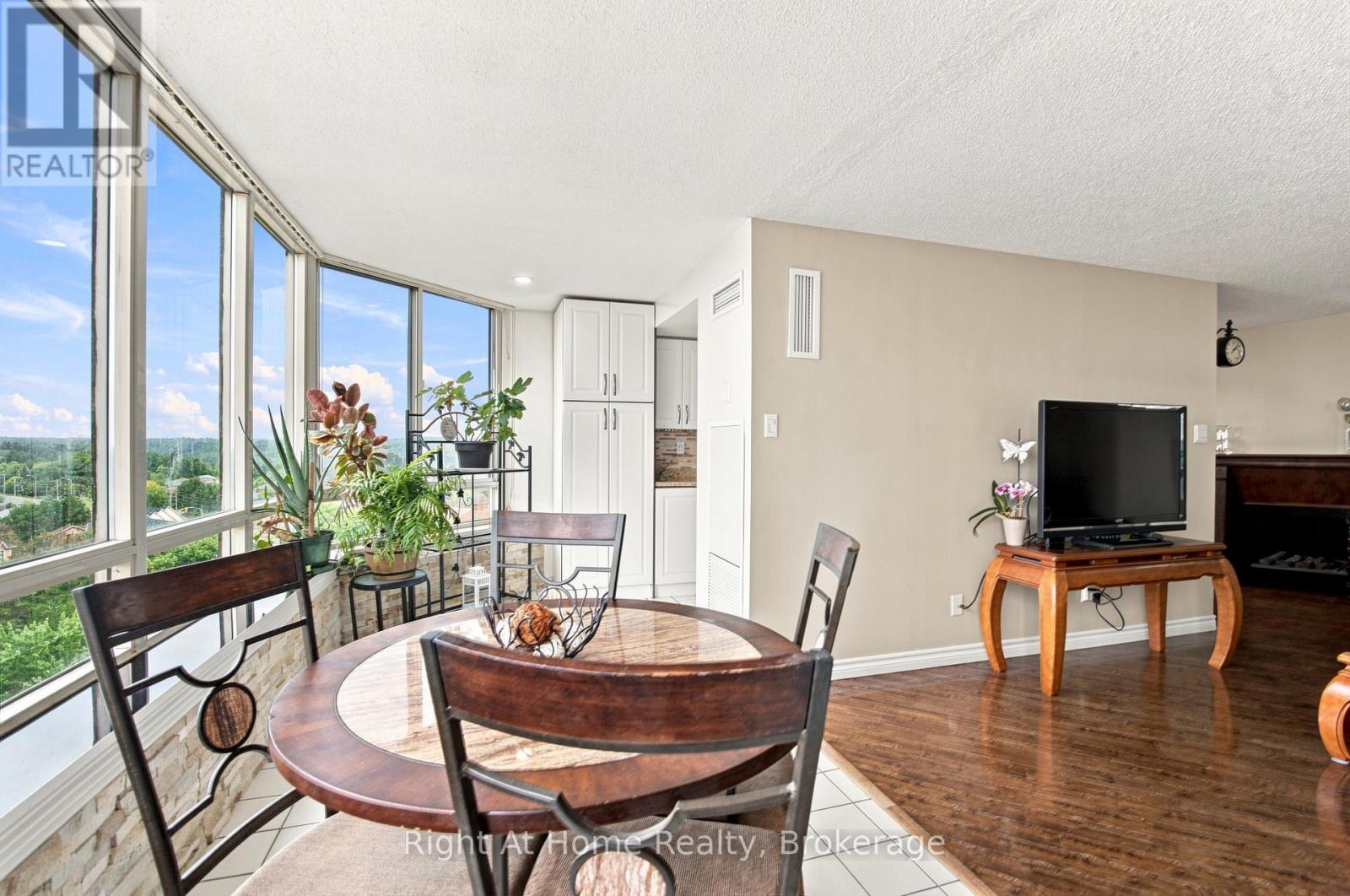 #1215 11753 SHEPPARD AVENUE E - 22