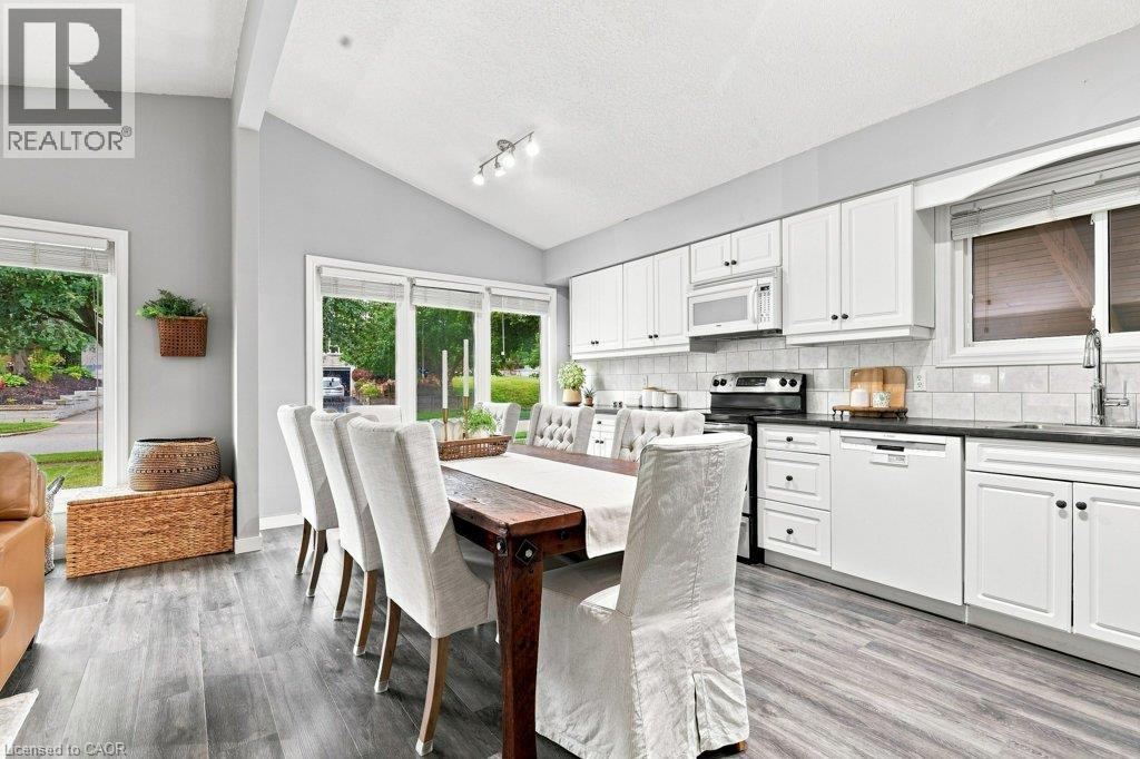 62 PINEDALE Drive — photo 3