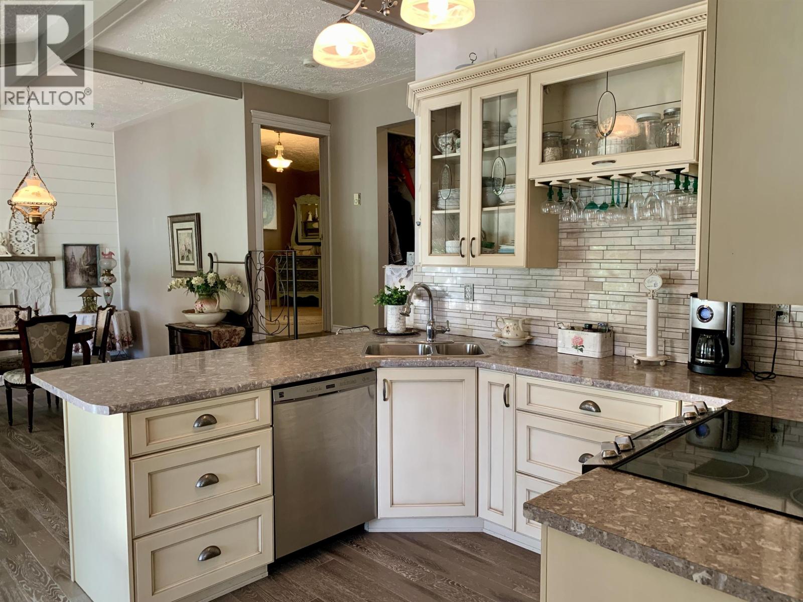 2782 CHIMNEY LAKE ROAD - 9