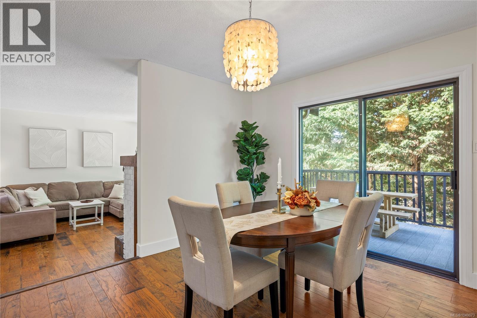 3557 Fairview Dr - 23