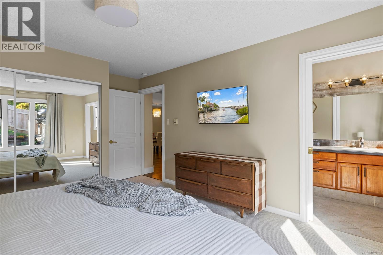 3557 Fairview Dr - 27