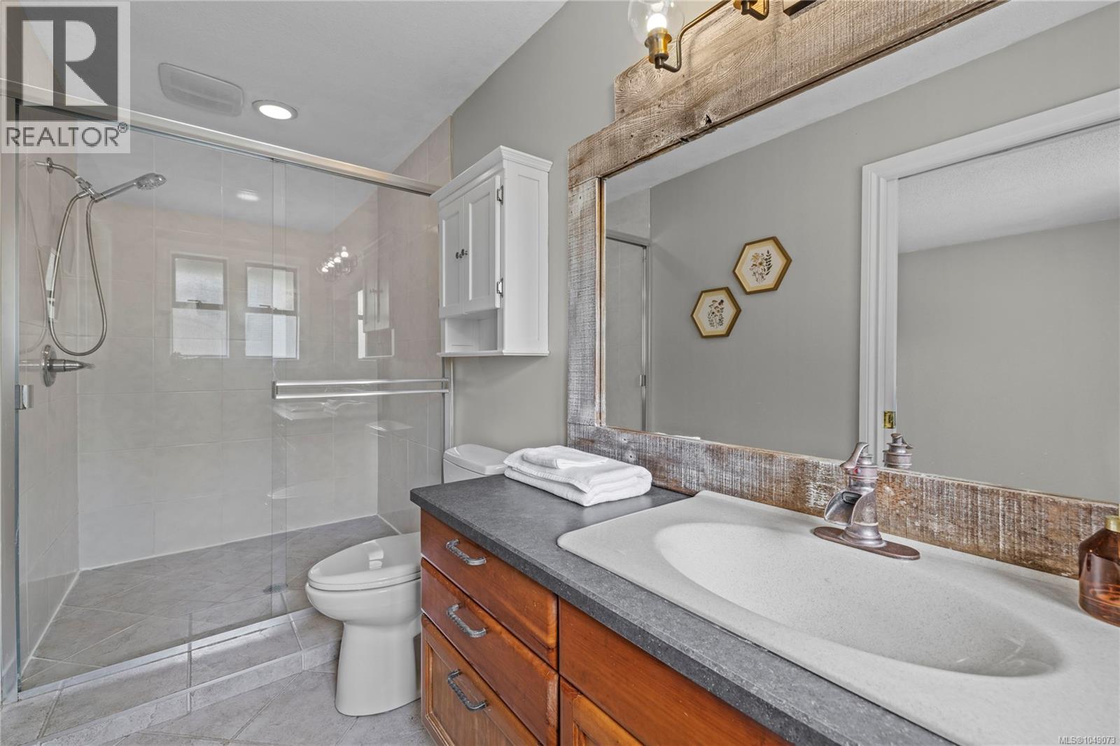 3557 Fairview Dr - Image 28