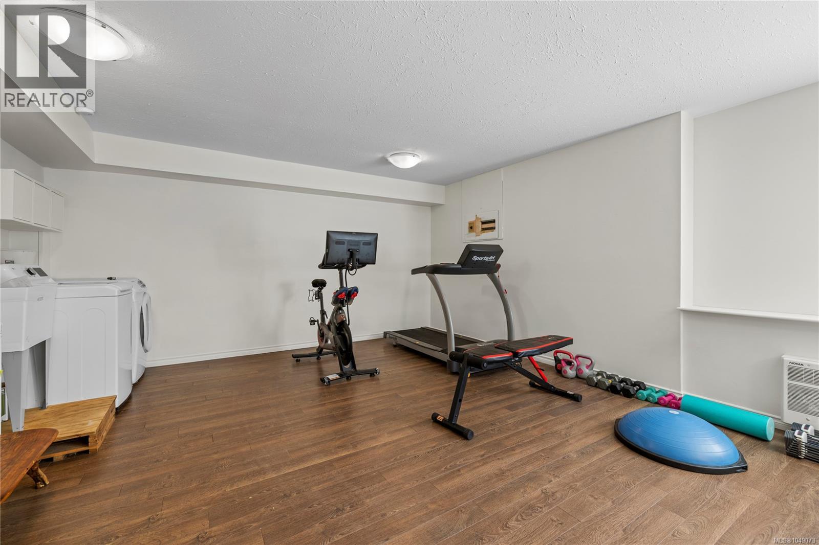 3557 Fairview Dr - Image 38