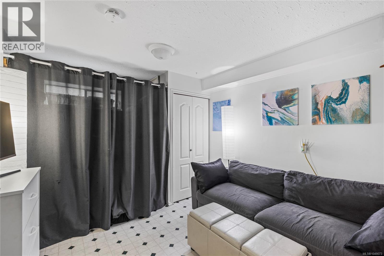 3557 Fairview Dr - 51