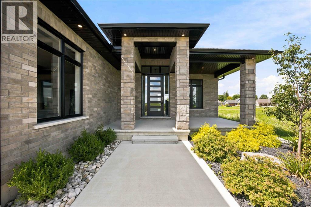 6927 SHORESIDE DRIVE, Plympton-Wyoming — photo 6