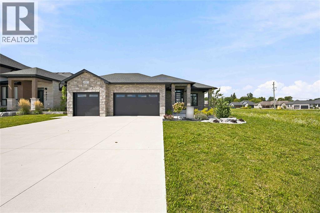6927 SHORESIDE DRIVE, Plympton-Wyoming — photo 4