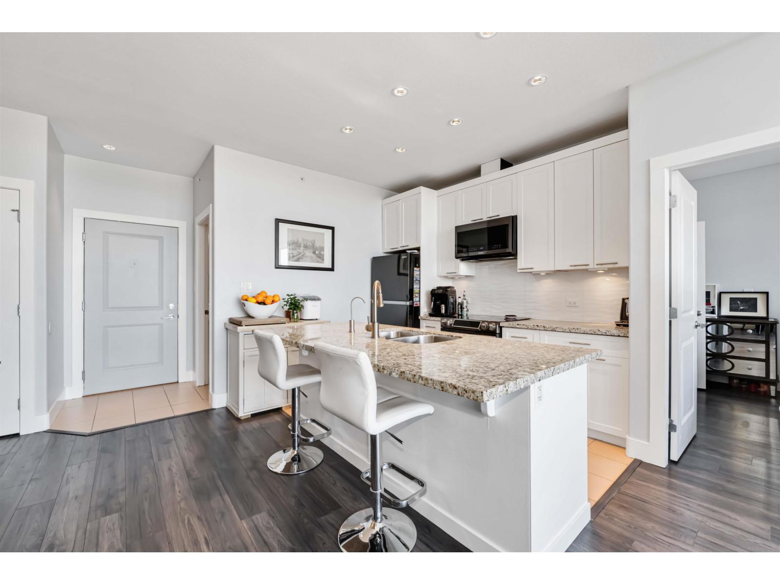 421 2970 KING GEORGE BOULEVARD, Surrey — photo 4