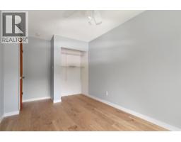 Kitchen - 208 Schmidt Road, Clearwater, BC V0E1N2 Photo 17