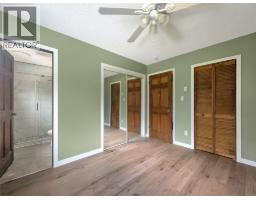 Foyer - 208 Schmidt Road, Clearwater, BC V0E1N2 Photo 14