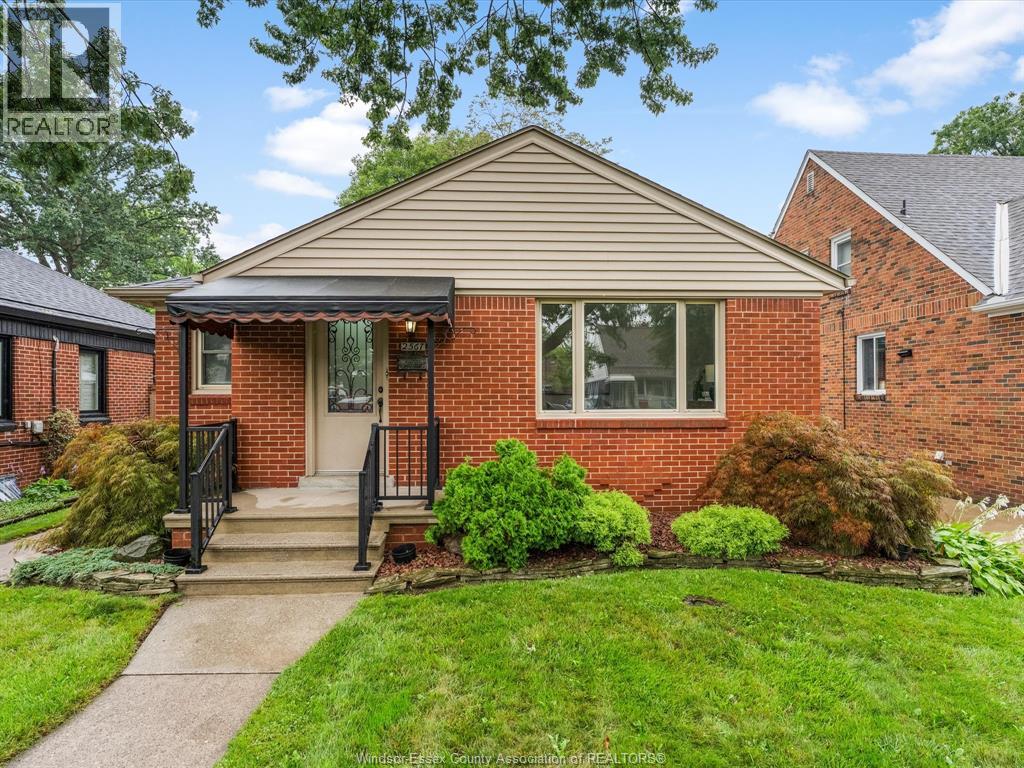 2567 WINDERMERE - 1