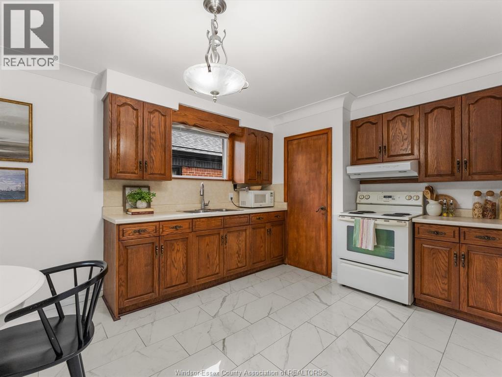 2567 WINDERMERE, Windsor — photo 8