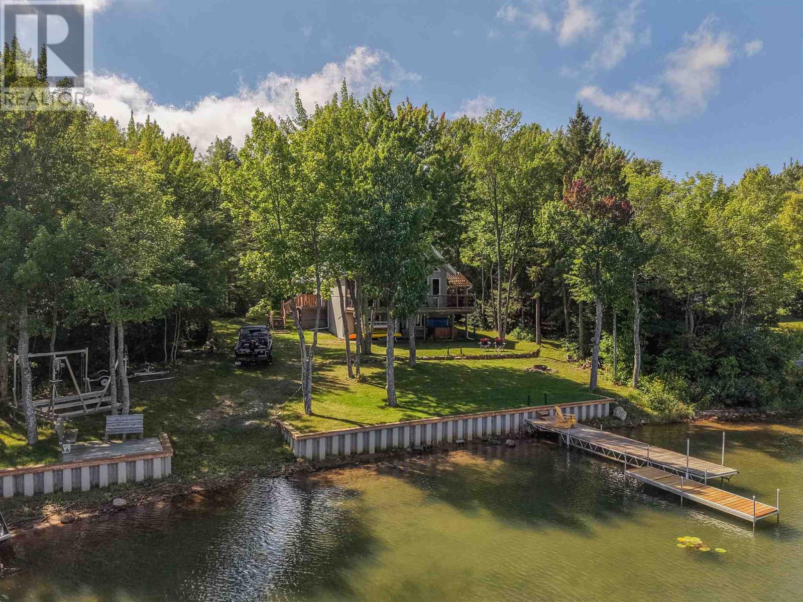 760 Finns Bay RD N, Laird — photo 2