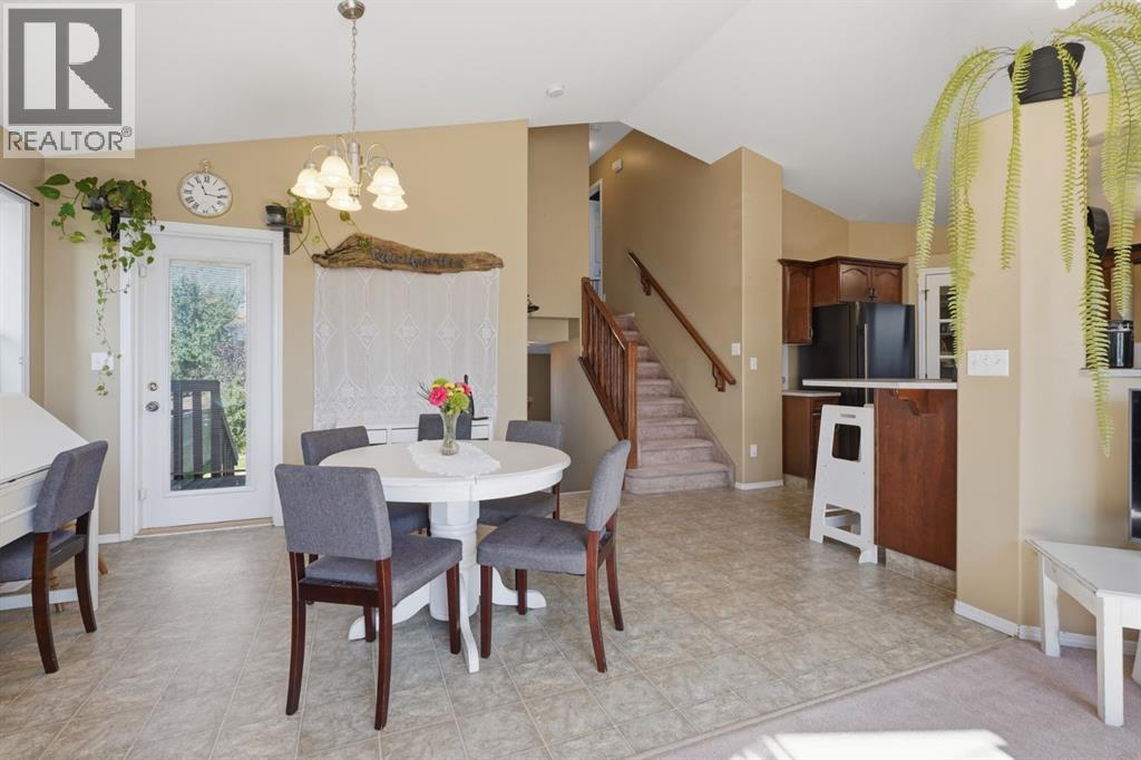 Listing photo – 64 Garden Road, Lacombe