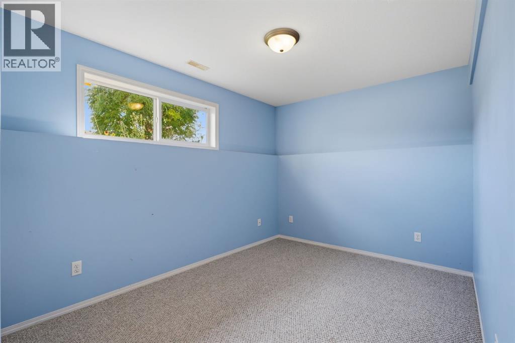 Listing photo – 64 Garden Road, Lacombe