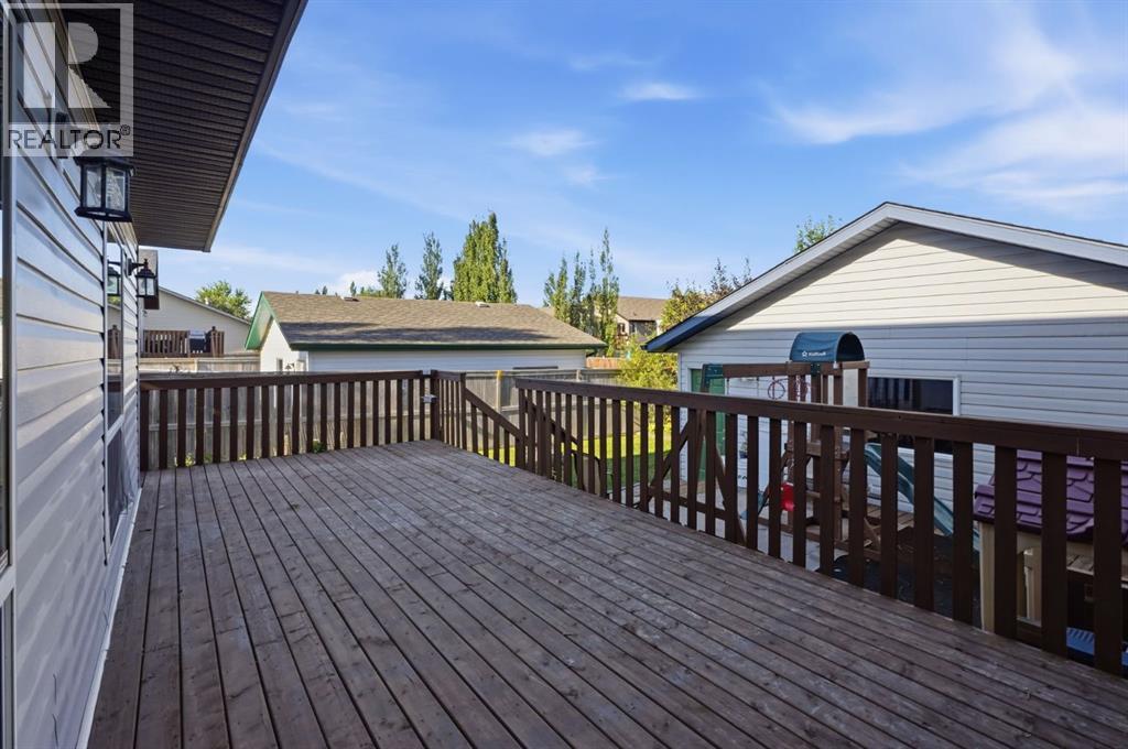 Listing photo – 64 Garden Road, Lacombe