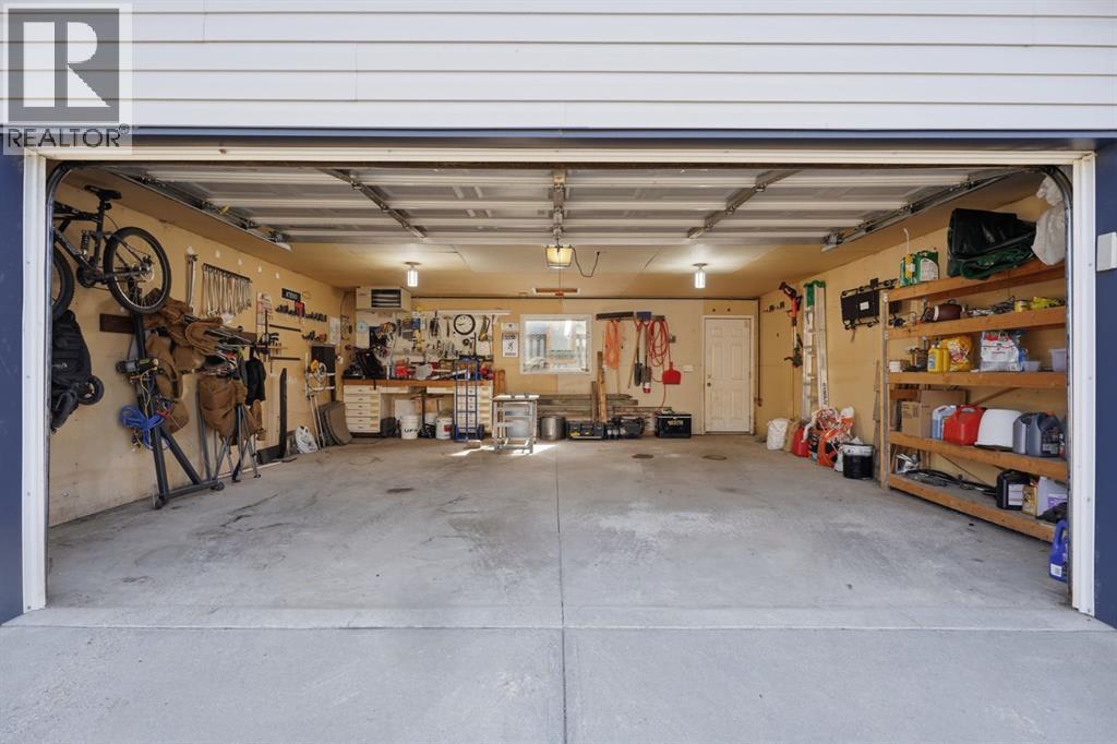 Listing photo – 64 Garden Road, Lacombe