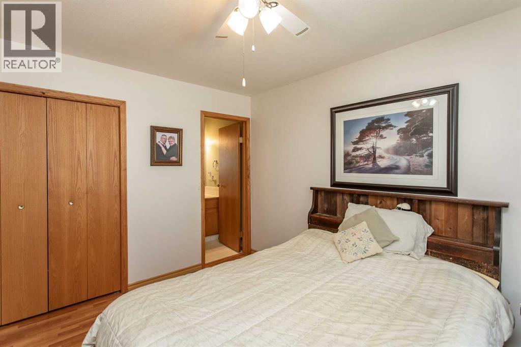 4520 55 Avenue - 11