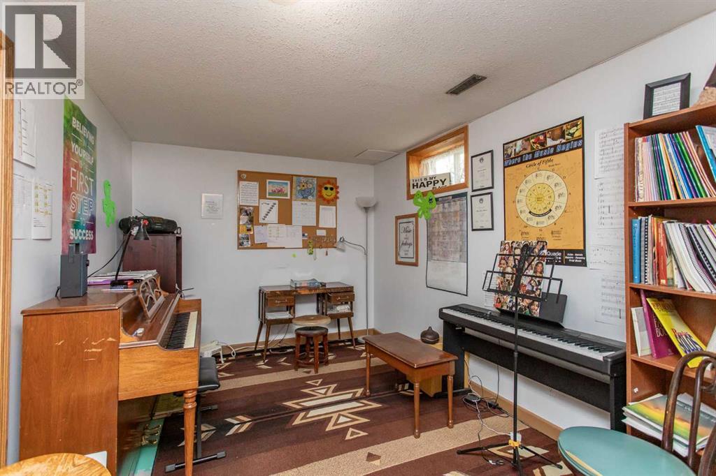 4520 55 Avenue - 19