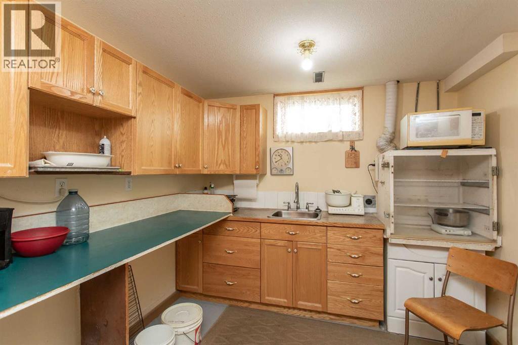 Listing photo – 4520 55 Avenue, Lacombe