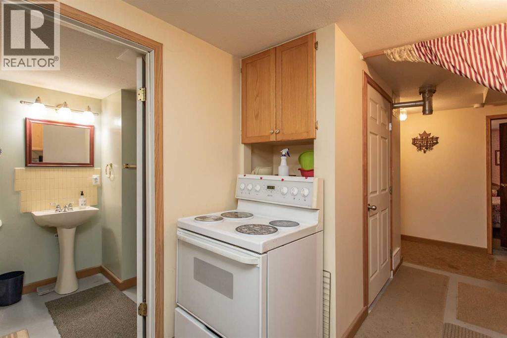4520 55 Avenue - 21