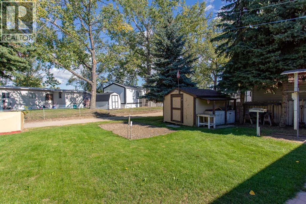 Listing photo – 4520 55 Avenue, Lacombe