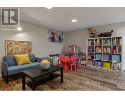 405 Bernhard Crescent, Oshawa, ON L1G2B7 Photo 24