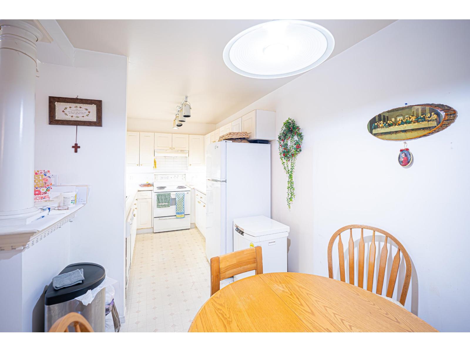212 16085 83 AVENUE, Surrey