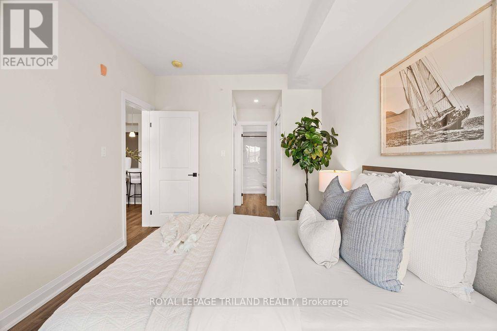 865 Kleinburg Drive — photo 15