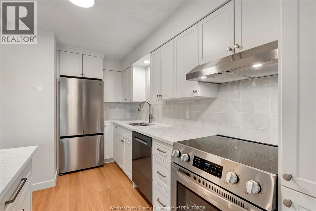 #906W 9099 RIVERSIDE DRIVE East - 13