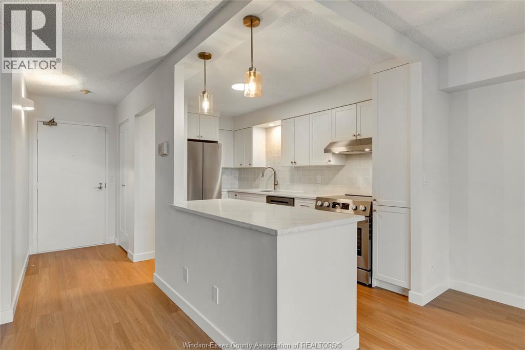 #906W 9099 RIVERSIDE DRIVE East - 14