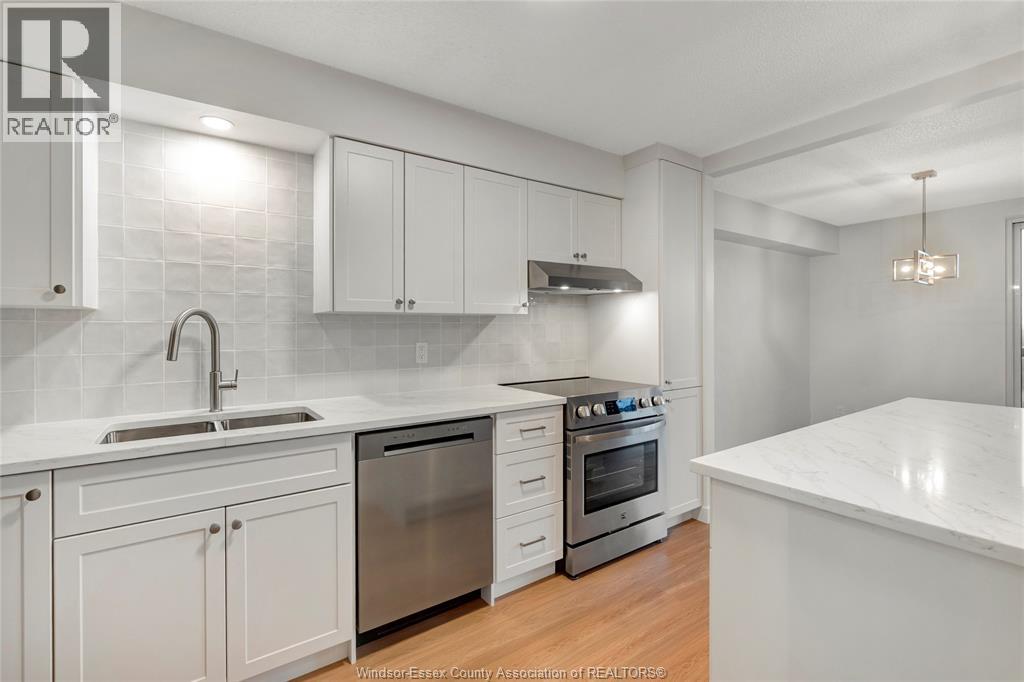 #906W 9099 RIVERSIDE DRIVE East - 11