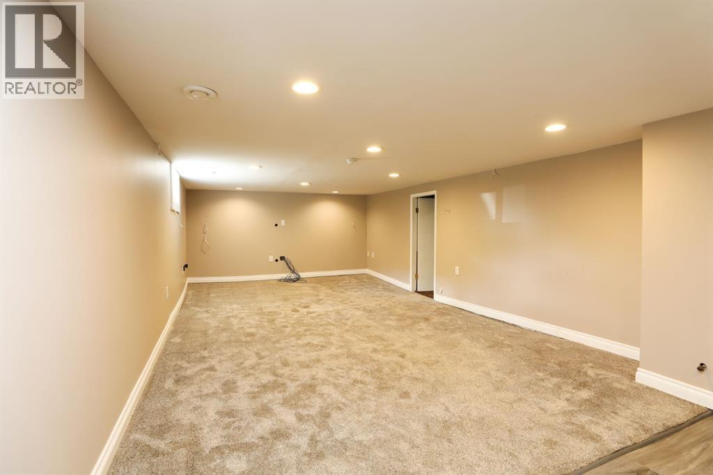 145 S 1 Street W - 19