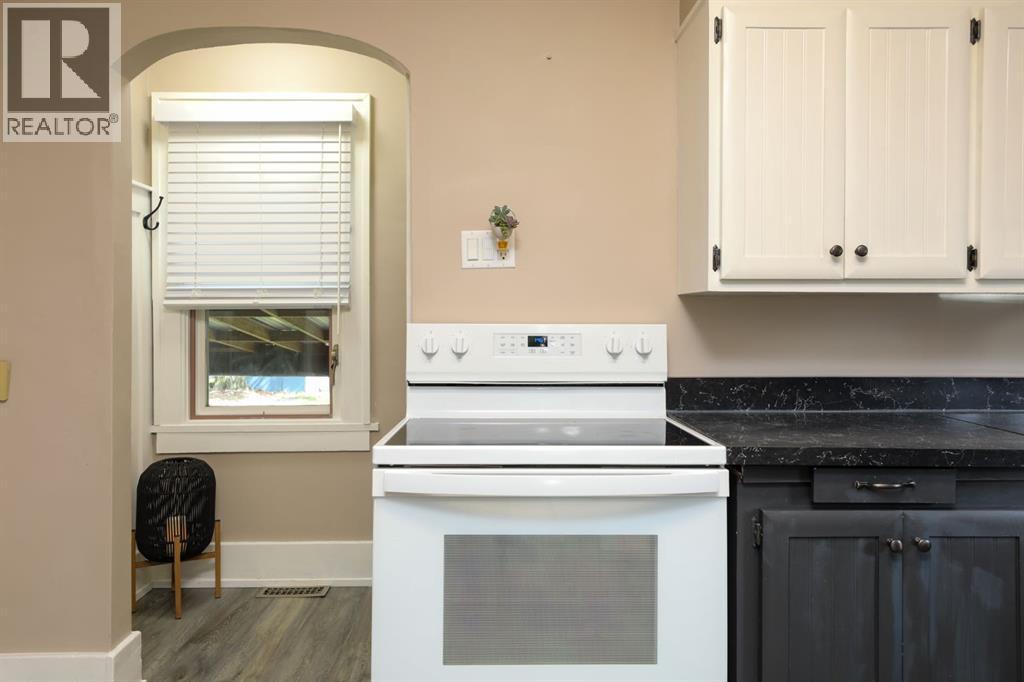 145 S 1 Street W - 12