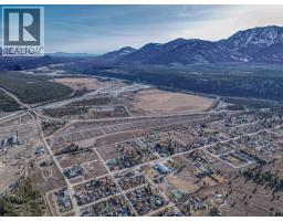 8917 Grainger Road, Canal Flats, BC V0B1B0 Photo 8