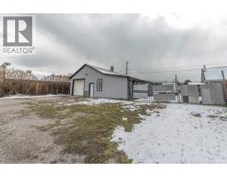 8917 Grainger Road, Canal Flats, BC V0B1B0 Photo 7